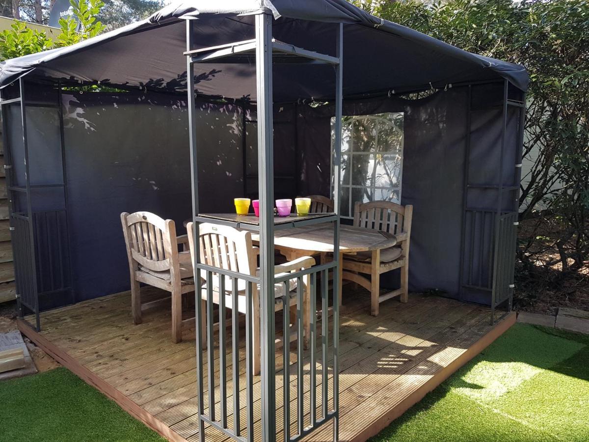 " Casitacuriosa " Chalet Op Camping Met Buitenzwembad Balen Exterior foto