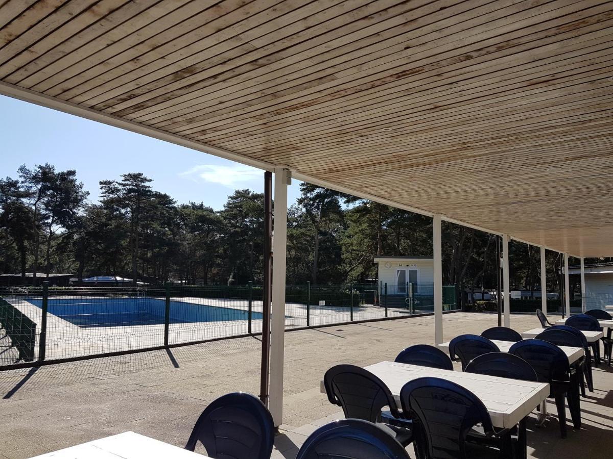 " Casitacuriosa " Chalet Op Camping Met Buitenzwembad Balen Exterior foto