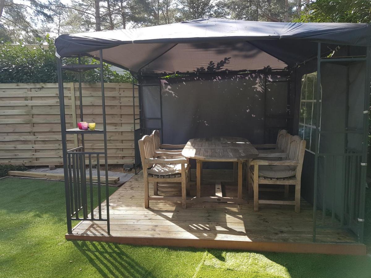 " Casitacuriosa " Chalet Op Camping Met Buitenzwembad Balen Exterior foto