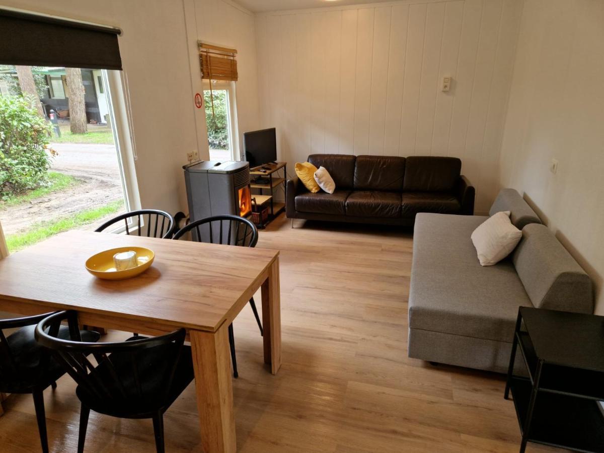 " Casitacuriosa " Chalet Op Camping Met Buitenzwembad Balen Exterior foto