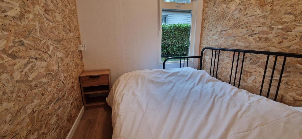 " Casitacuriosa " Chalet Op Camping Met Buitenzwembad Balen Exterior foto