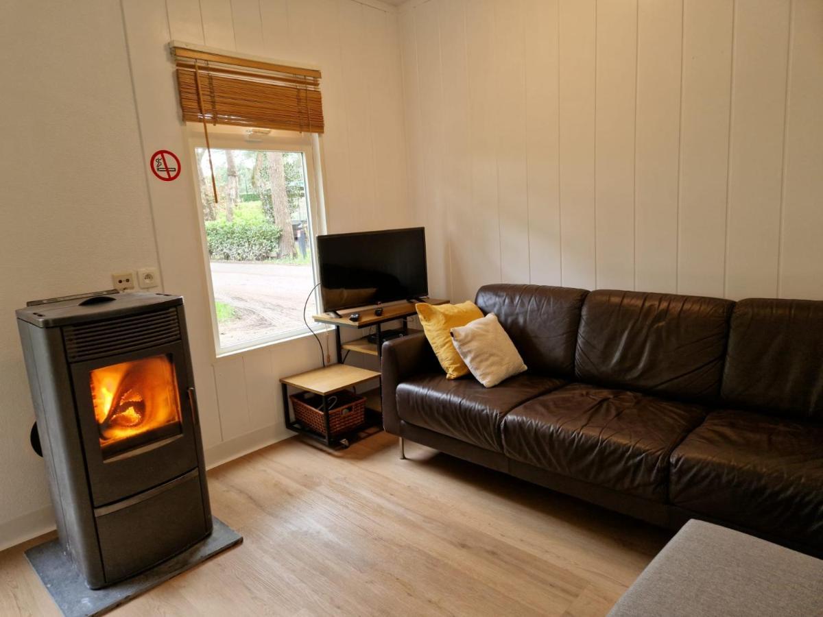 " Casitacuriosa " Chalet Op Camping Met Buitenzwembad Balen Exterior foto